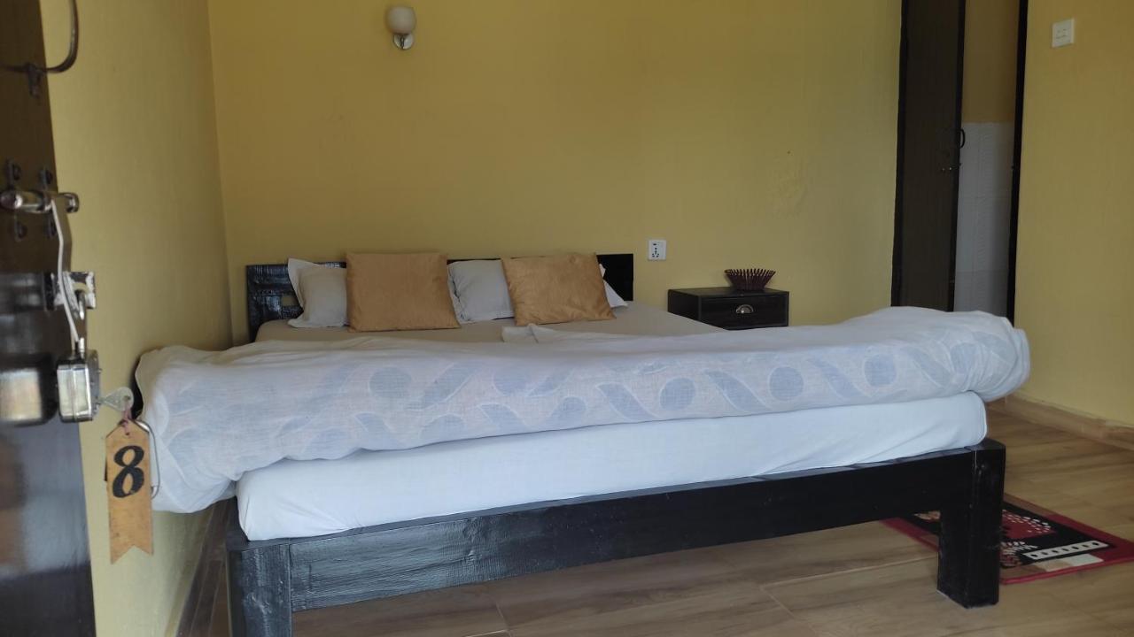 Peace Guesthouse Cottage Pokhara Eksteriør billede