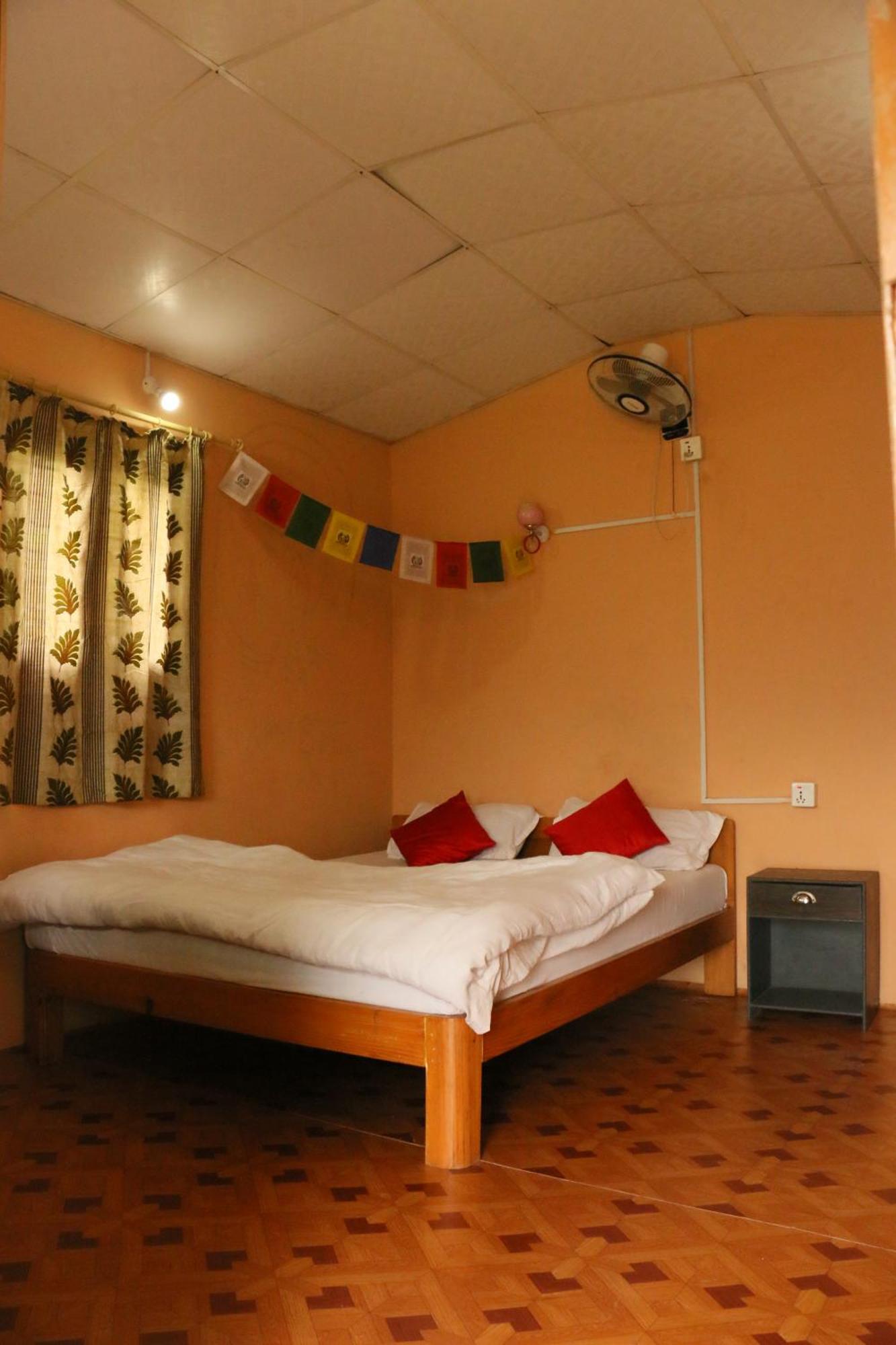 Peace Guesthouse Cottage Pokhara Værelse billede